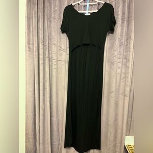 Smallshow breastfeeding/nursing friendly black maxi dress size small